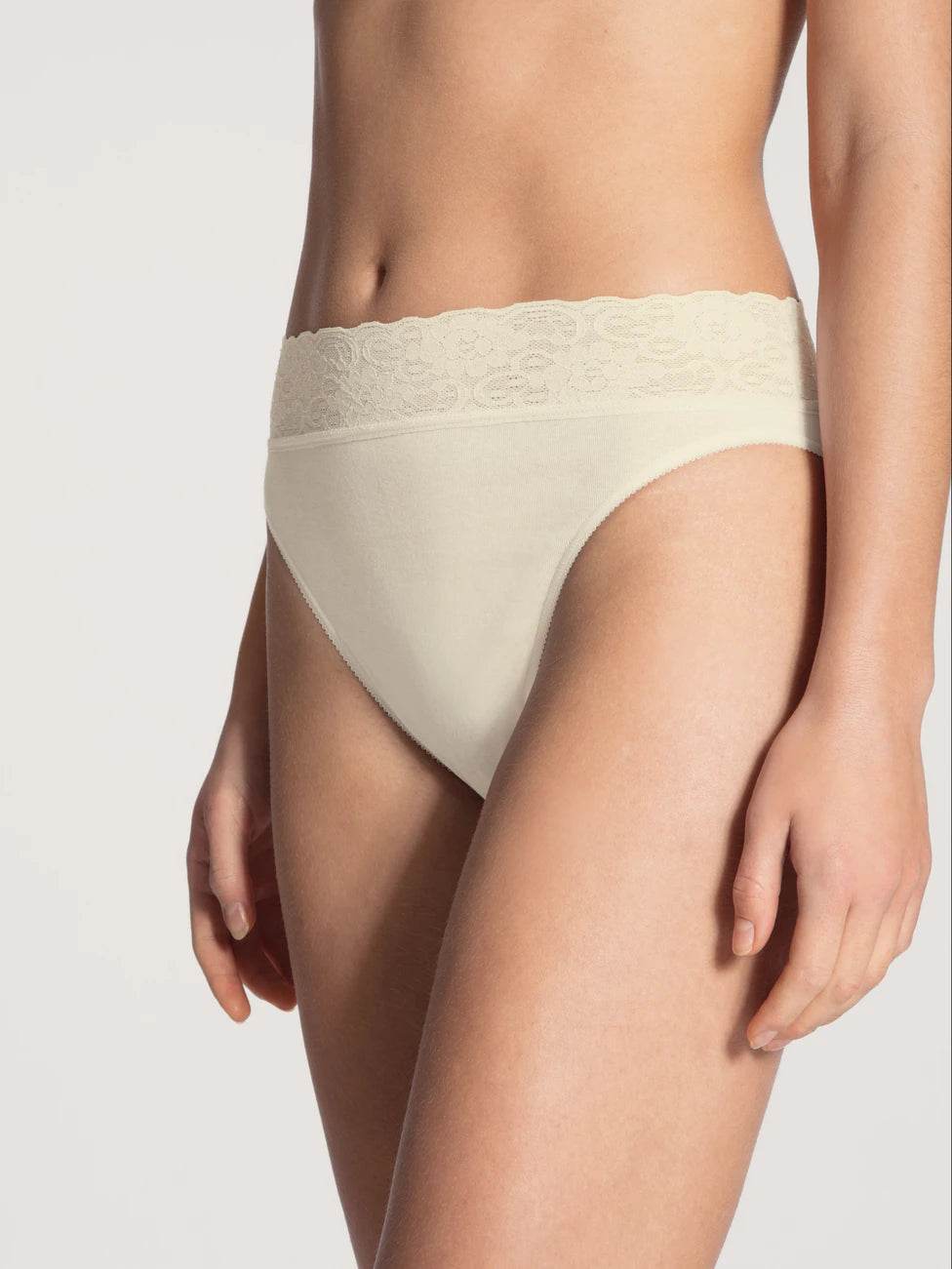 Calida Lycraspitze slip - Elzinga Kousen